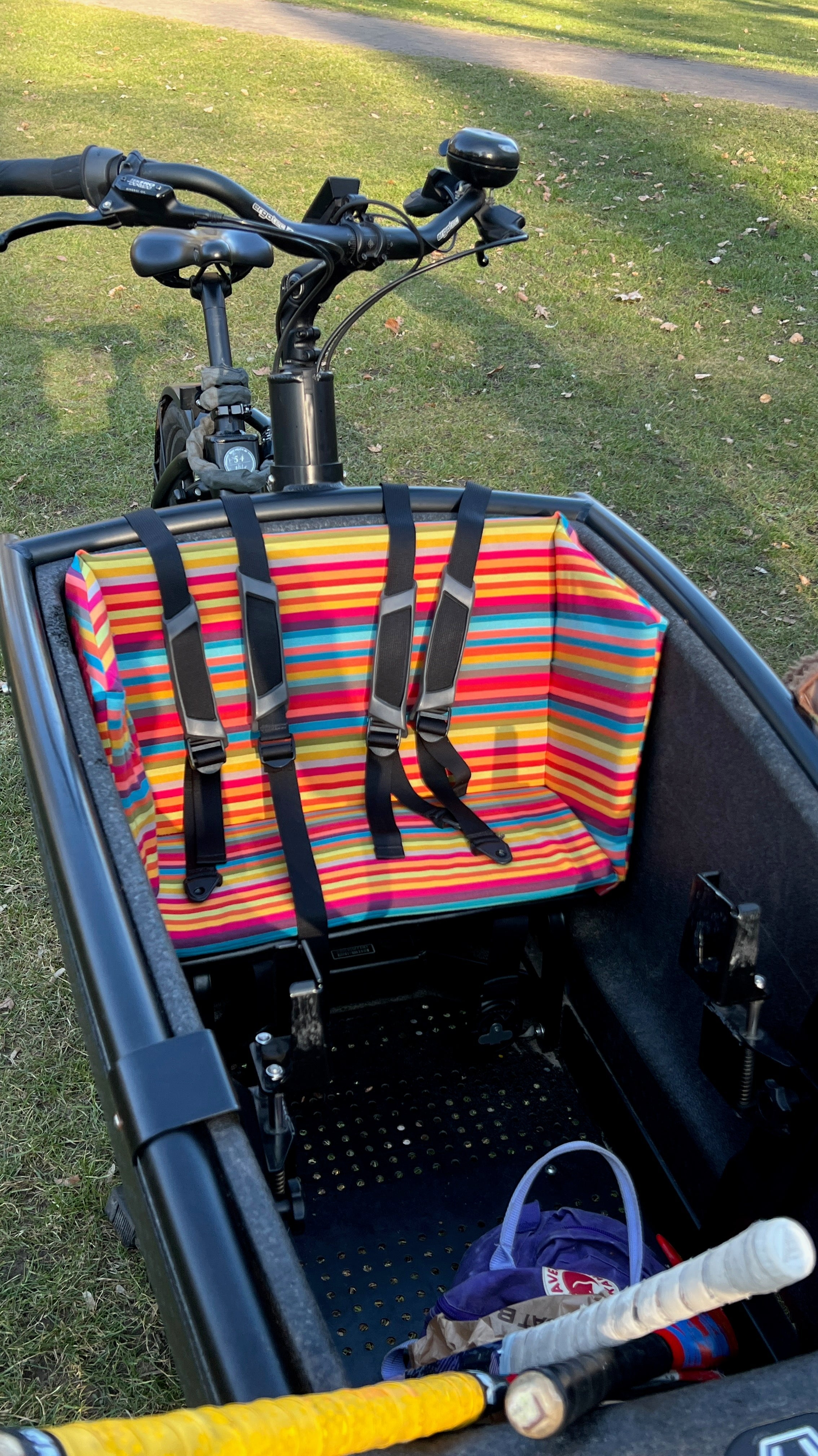 Urban Arrow Lastenfahrrad Kissen, Sitzkissen Lastenrad, Zubehör, Kinderkissen, Sitzpolster Wetterfestes - Tropfen Grün Blau Grau (Kopie) Blausberg Baby