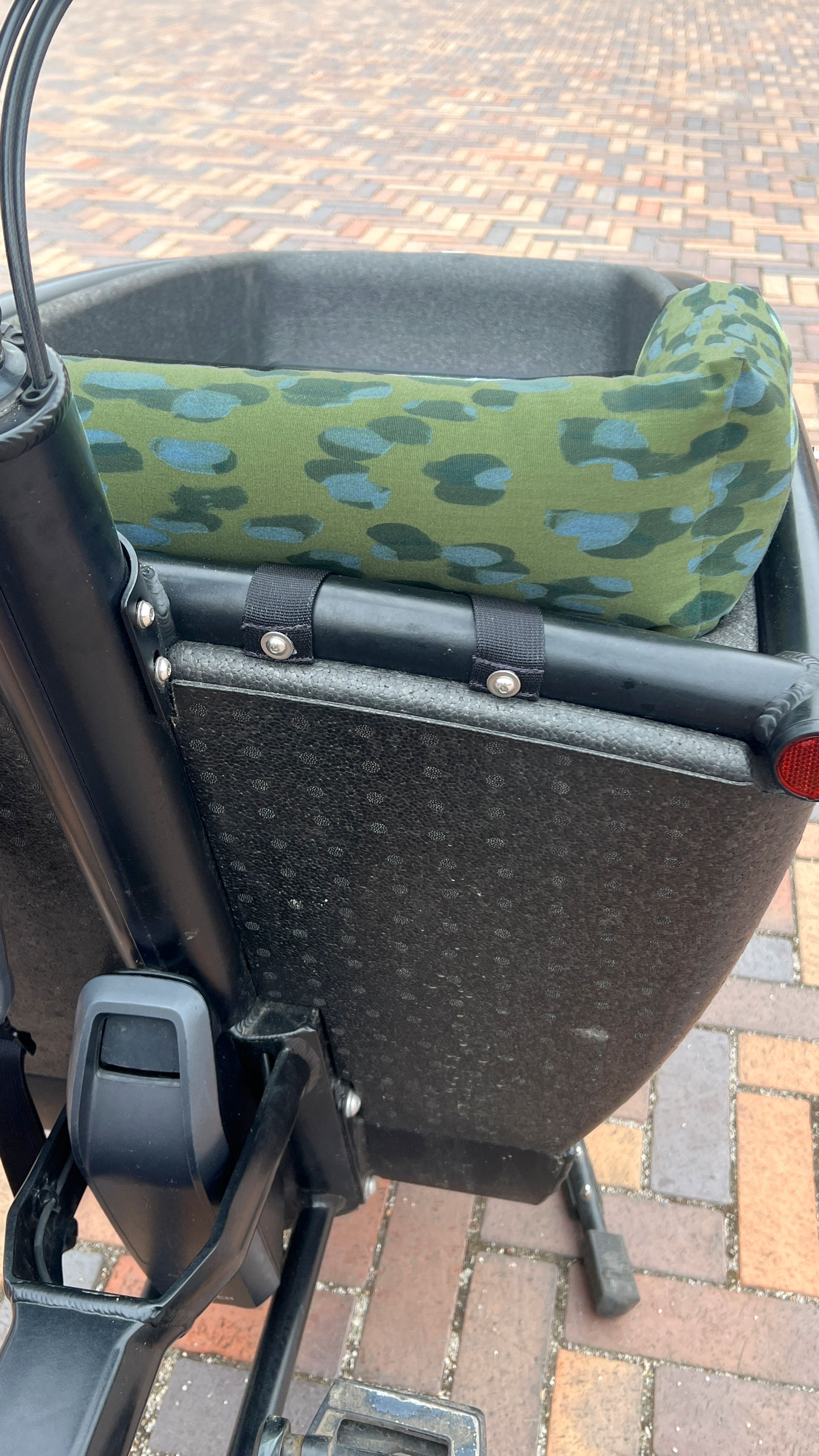 Urban Arrow Lastenfahrrad Kissen, Sitzkissen Lastenrad, Zubehör, Kinderkissen, Sitzpolster Wetterfestes - Tropfen Grün Blau Grau Blausberg Baby