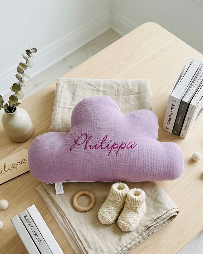 Kissen personalisiert mit Namen Baby - Musselin Lila Blausberg Baby