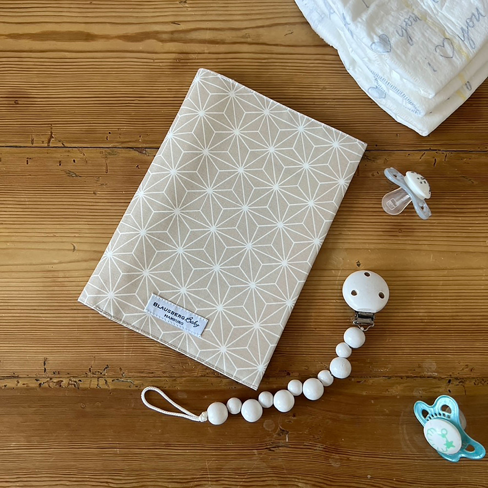 U-Heft-Hülle Happy Star Beige Abwaschbar Blausberg Baby