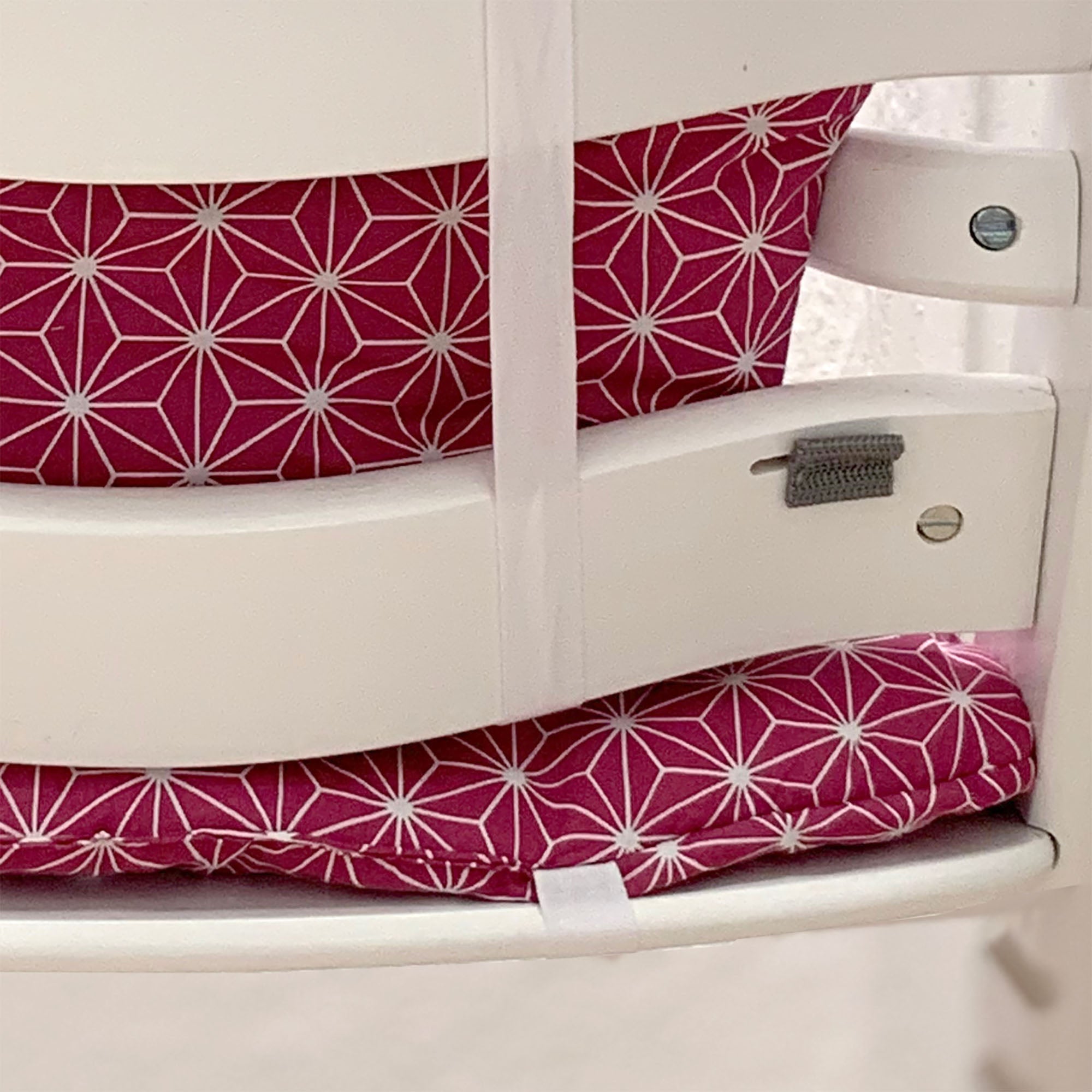 Mit Names-Stickerei - ABWASCHBAR Timba Sitzkissen Set Happy Star Cranberry Pink für Safety 1st Hochstuhl - personalisierbar Blausberg Baby