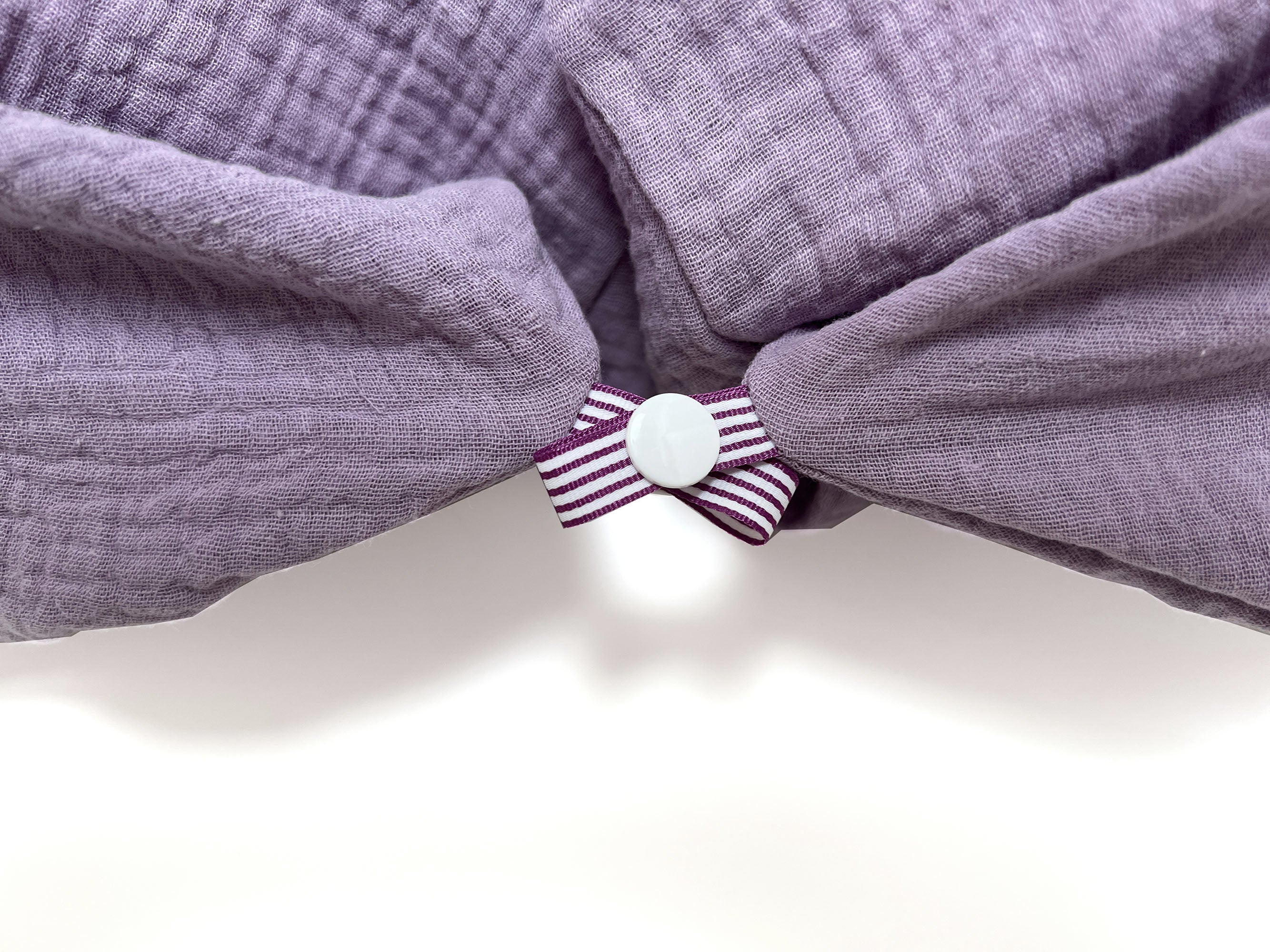 Stillkissen-Bezug aus Musselin mit Nestbau-Funktion für Theraline "Das Original" (190cm x38 cm) - Lila Blausberg Baby