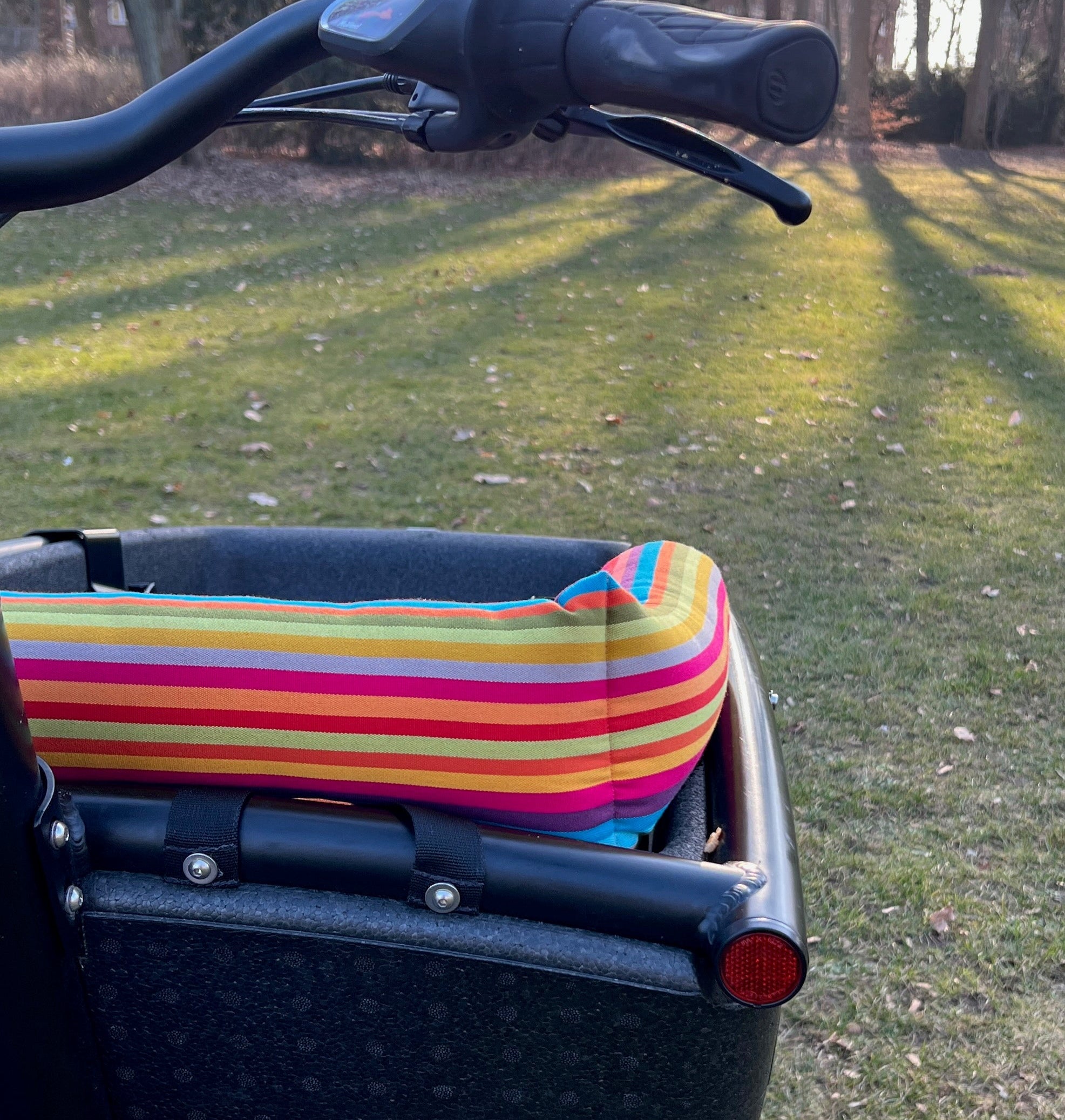 Urban Arrow Lastenfahrrad Kissen, Sitzkissen Lastenrad, Zubehör, Kinderkissen, Sitzpolster Wetterfestes - Tropfen Grün Blau Grau (Kopie) Blausberg Baby