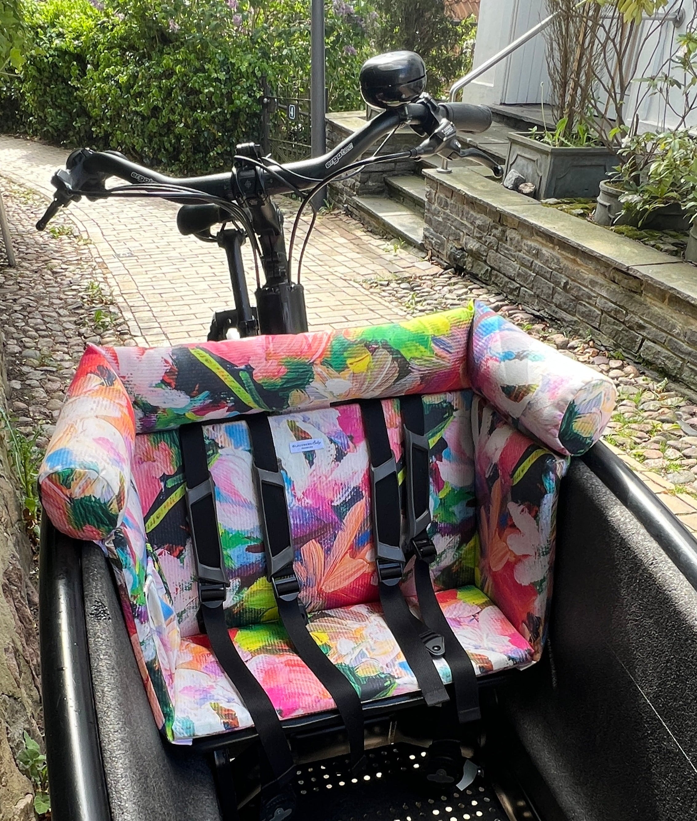 Urban Arrow Family & Family Next Lastenrad Kissen, Sitzkissen, Cargobike, Zubehör wasserfest - Bunt