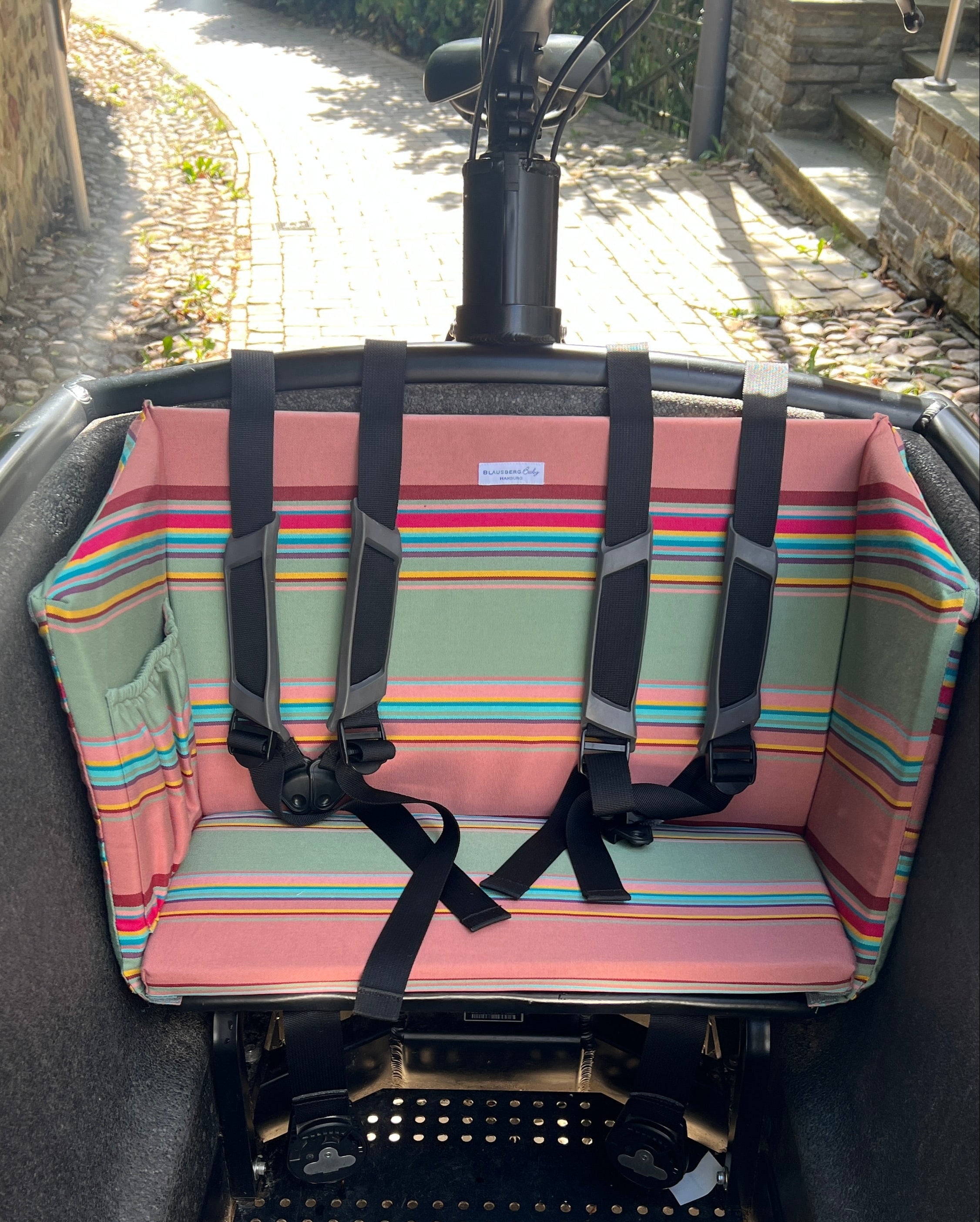 Urban Arrow Lastenfahrrad Kissen, Sitzkissen Lastenrad, Zubehör, Kinderkissen, Sitzpolster Wetterfestes - Dicke Streifen Salbei Blausberg Baby