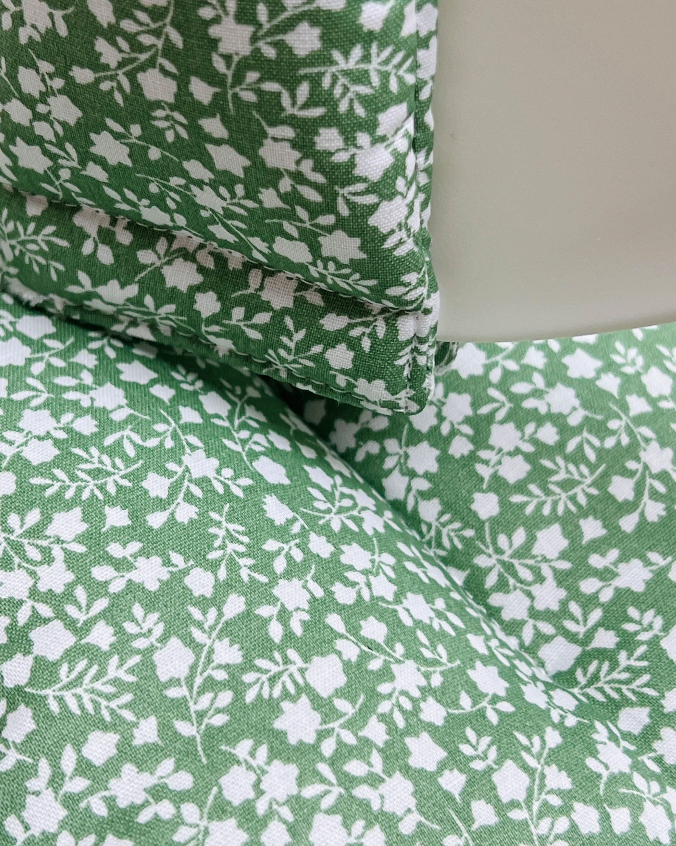 Sitzkissen Set ABWASCHBAR Grün Blumen für Tripp Trapp Stokke, passt mit neuem Baby Set V2 Blausberg Baby