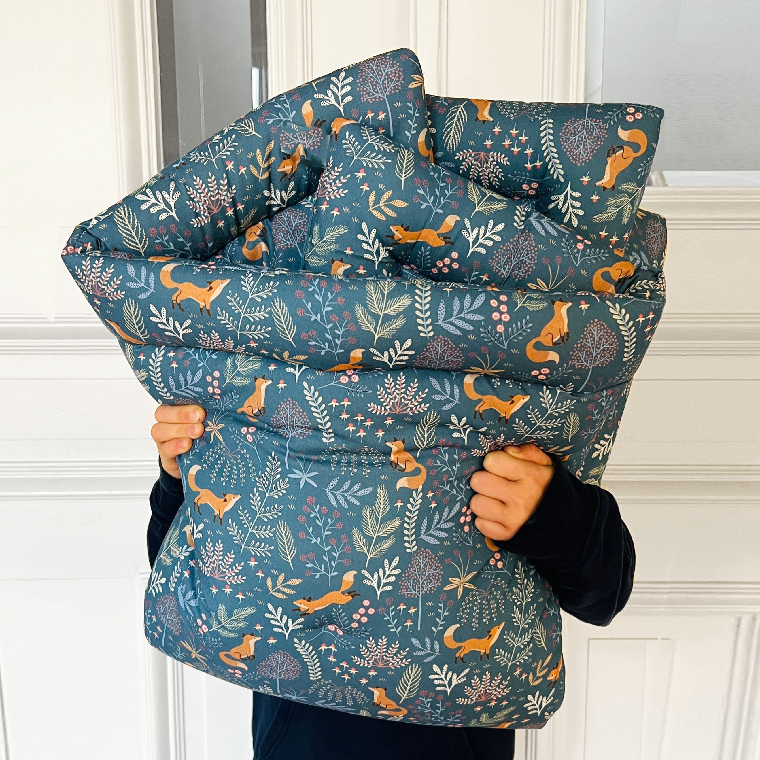 Krabbeldecke Fuchs Blau - diverse Größen Blausberg Baby. Passende Geschenk zur Geburt:  sehr hochwertig, elegantes Design, extra dick gepolstert, auch als Laufstallgittereinlage oder Einlage für Laufgitter perfekt.