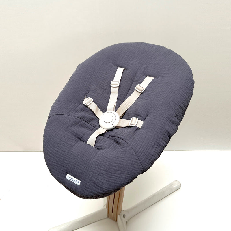 Bezug Nomi Babyschale von Stokke - Musselin Dunkelgrau Blausberg Baby